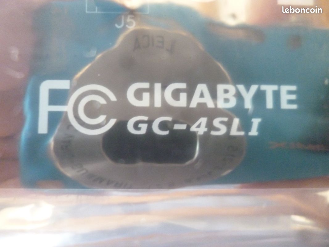 Pont (X4) carte vidéo Gigabyte NEUF (image 1)