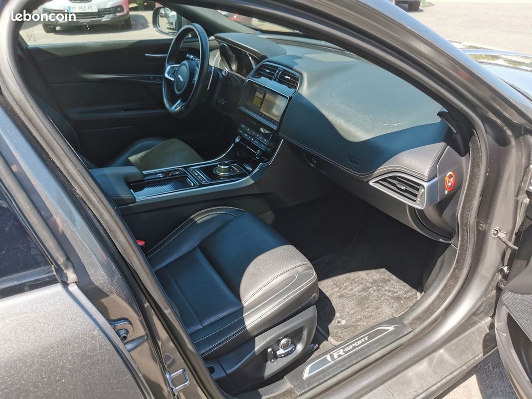 Jaguar XE 2.0D 180 CH R-SPORT BVA8 (image 2)