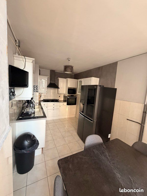 Appartement 6 pièces 92 m² · à Marseille · 92 m² · 95 000 €