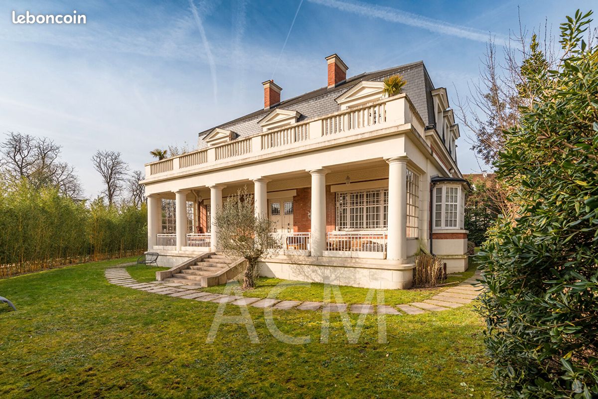 Maison 9 pièces 350 m² · à Maisons-Laffitte · 350 m² · 2 850 000 €
