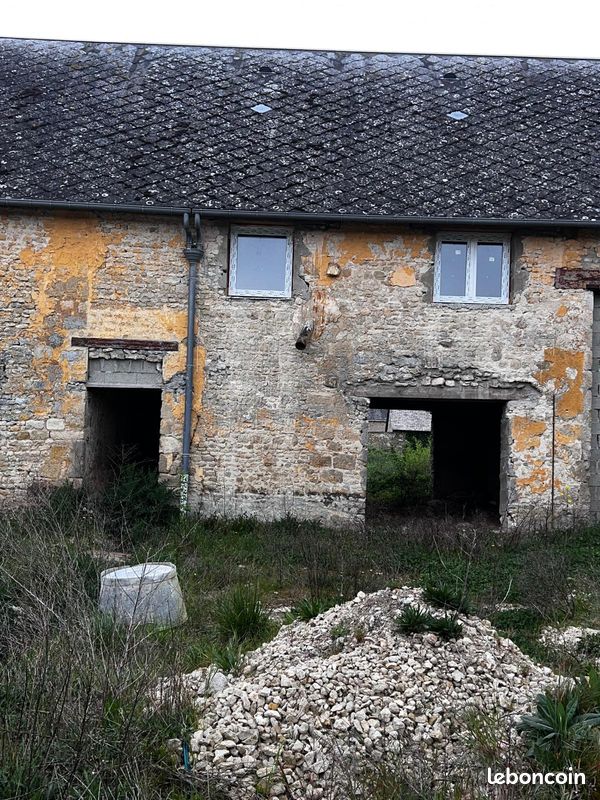 Local commercial 5 pièces 108 m² · à Étampes · 108 m² · 66 500 €
