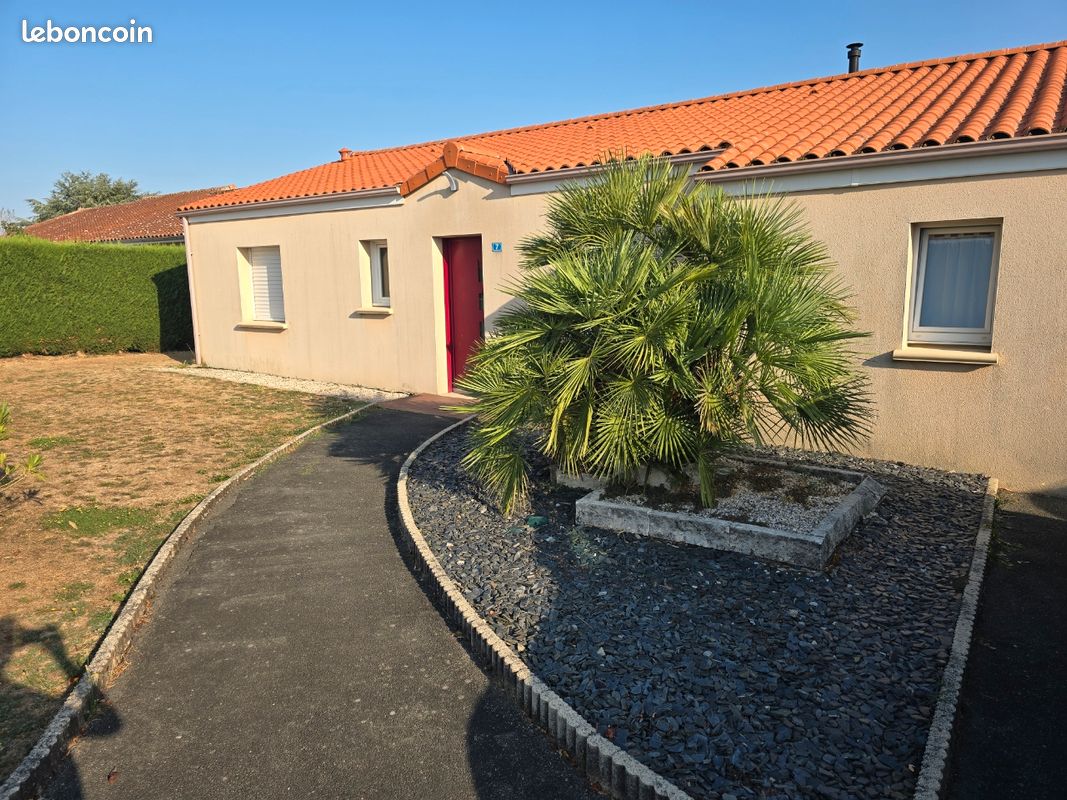Maison 5 pièces 110 m² · à Montravers · 110 m² · 195 000 €