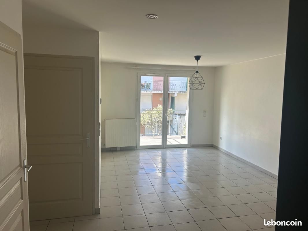 Appartement 2 pièces 42 m² · à Gréoux-les-Bains · 42 m² · 680 €/mois