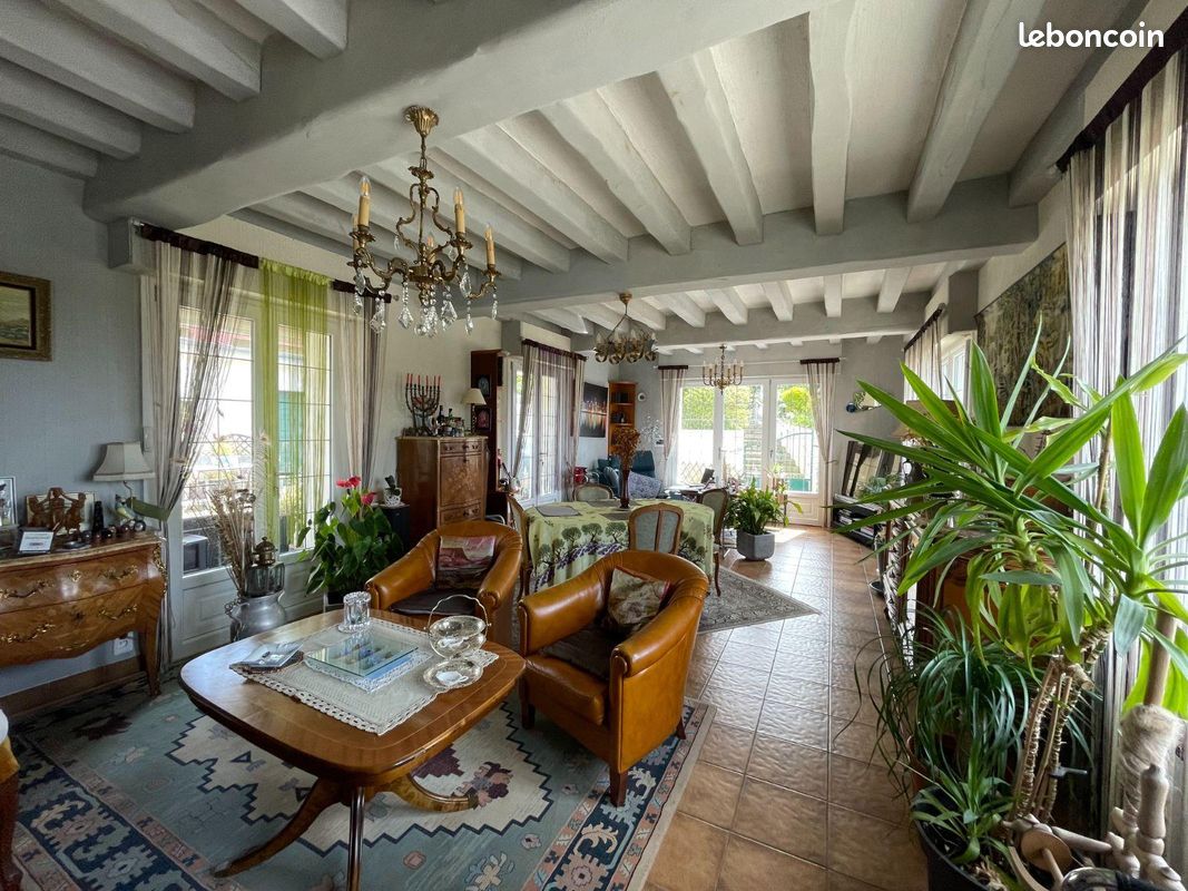 Maison en viager 7 pièces 175 m² (image 1)
