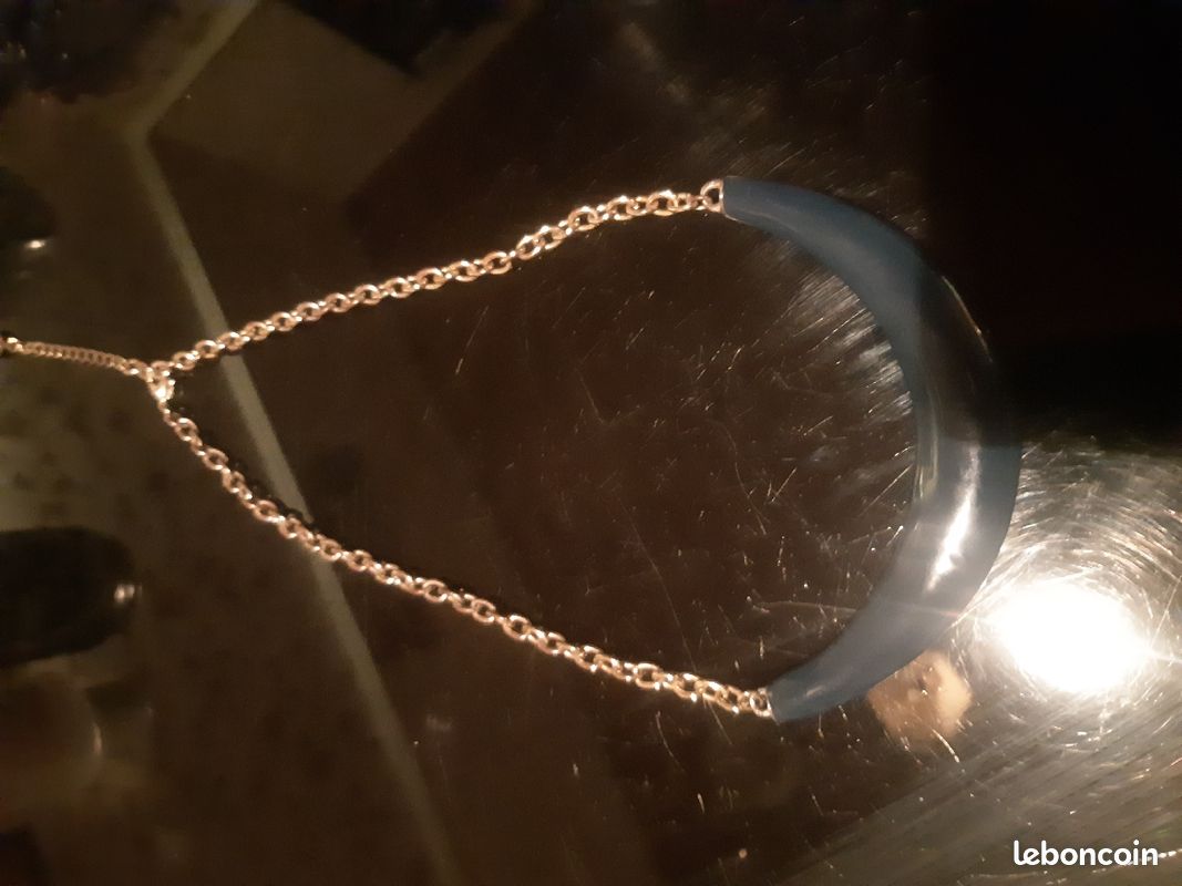 Collier chaine avec lune bleue nuit au milieu balance boosté (image 2)
