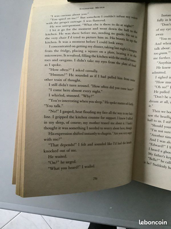 Livre Twilight de Stephanie Meyer (image 4)