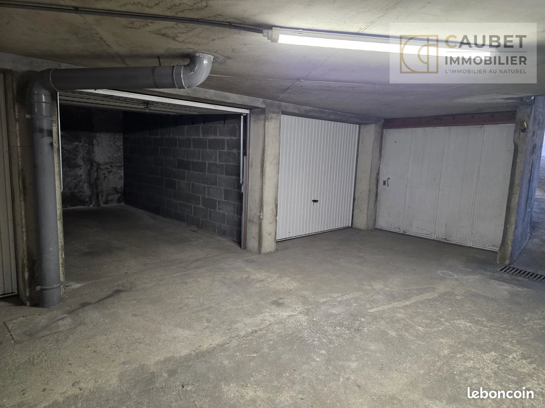 Parking 13 m² · à Tarbes · 13 m² · 80 €/mois