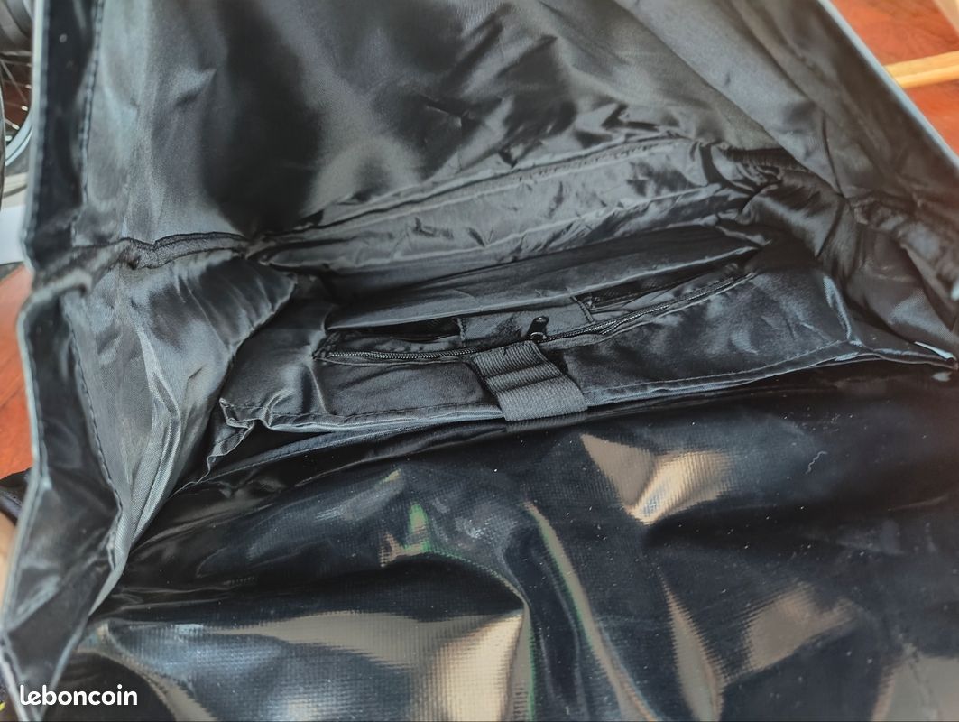 (-26 EUR). Neuf. M-Wave sac à bandoulière et sacoche vélo étanche 25L réglable noir (image 7)