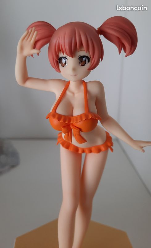 Figurine Hataraku Maou-sama - Sasaki Chiho - Beach Queens - 1/10 (Wave) (image 2)