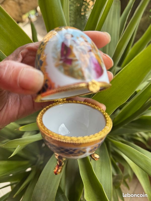 Boîte décorative en porcelaine et laiton – Esprit Fabergé (image 6)