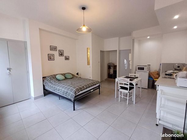 Studio 1 pièce 26 m²