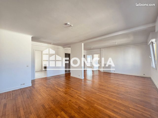 Appartement 4 pièces 107 m² · à Lorient · 107 m² · 877 €