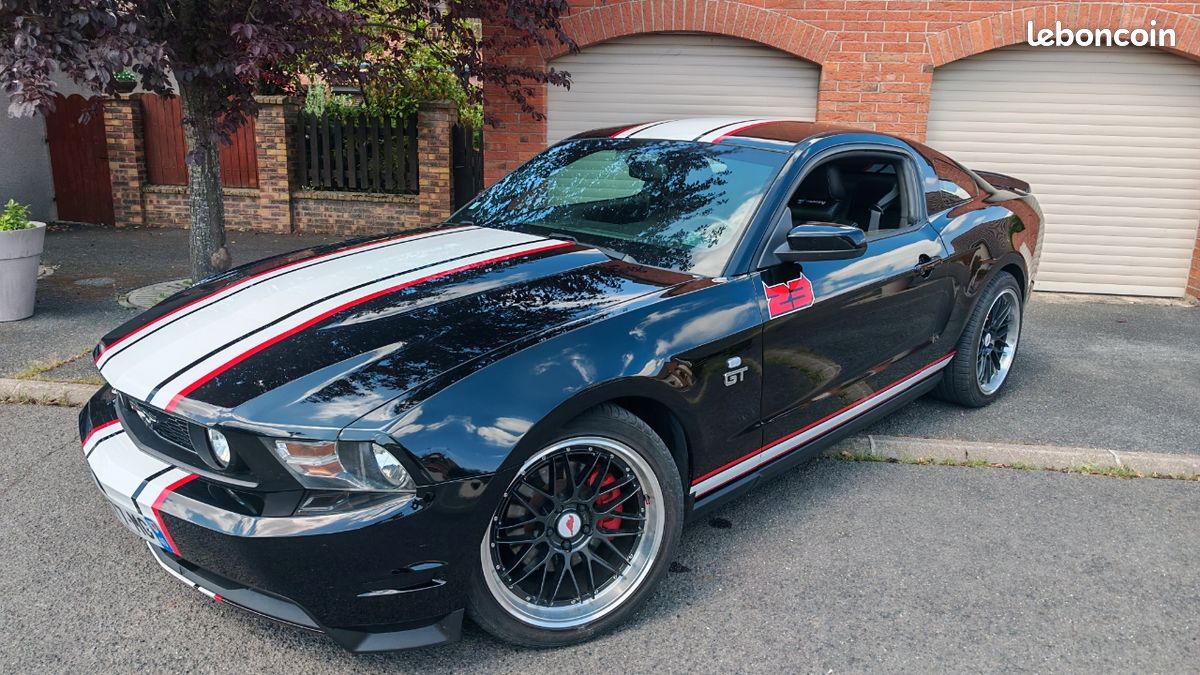 Ford Mustang GT Premium V8 4.6L - 2010 - 112 800 km (image 1)