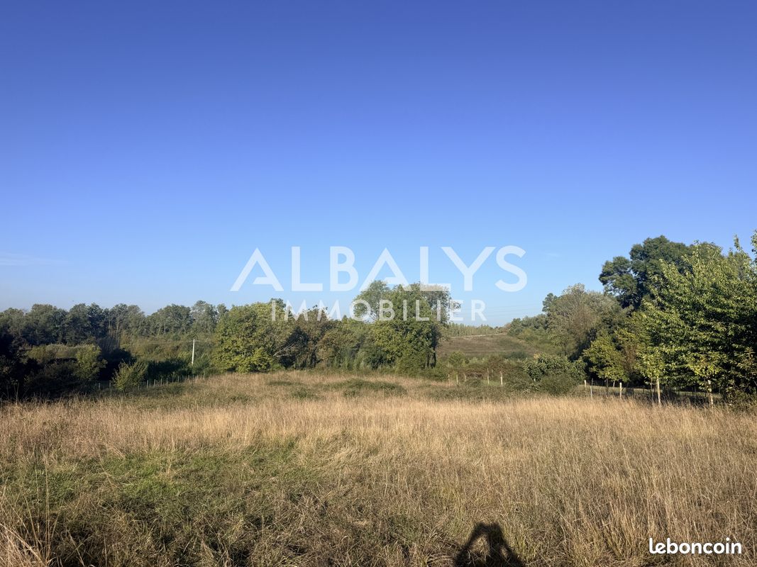 Terrain 2390 m² · à Saint-Martin-du-Bois · 2 390 m² · 86 000 €