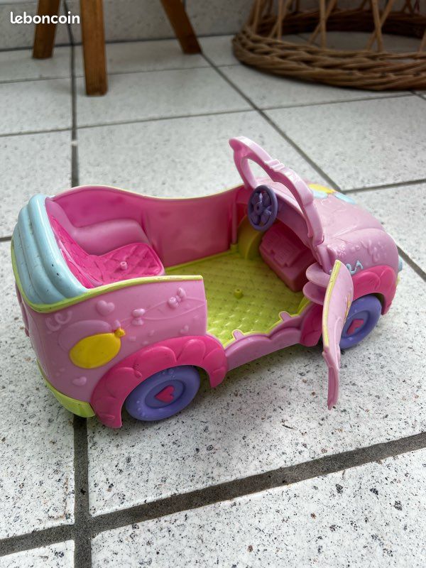 Voiture hello kitty poupées (image 2)