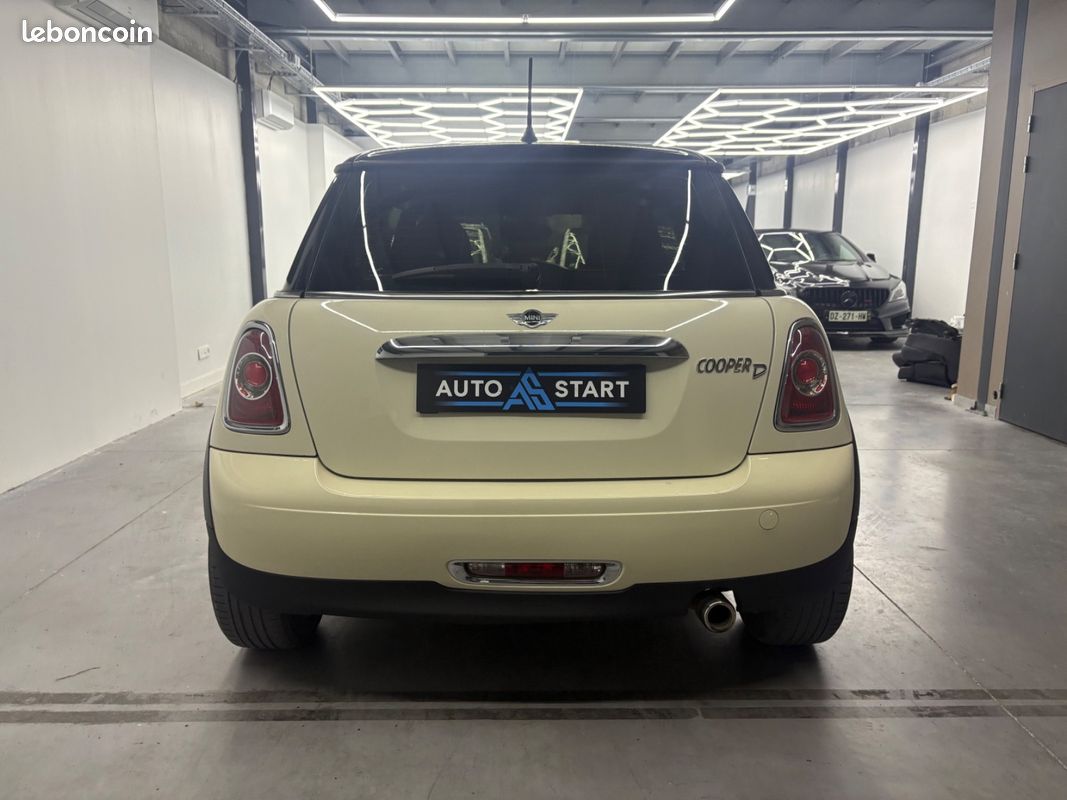 MINI Mini Cooper D Steptronic BOITE AUTO/VOLANT MULTIFONCTIONS (image 9)