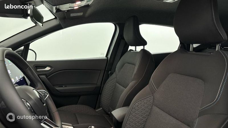 Renault Captur 1.6 E-Tech full hybrid 145ch Evolution (image 12)