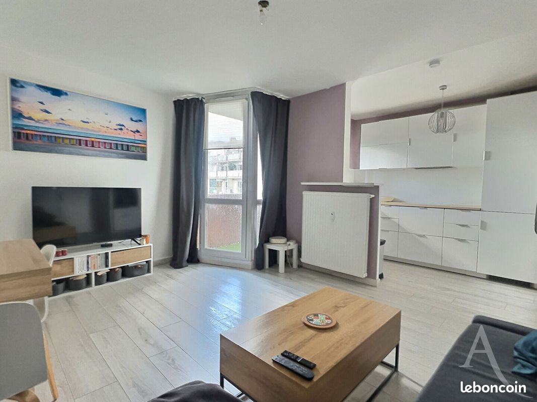 Appartement 2 pièces 44 m² · à Thiais · 44 m² · 159 000 €