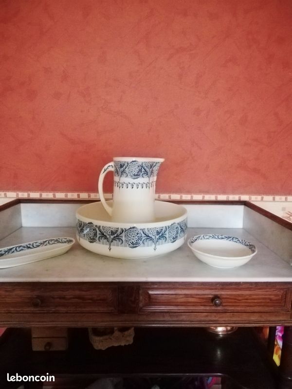 Ensemble de toilettes (image 1)