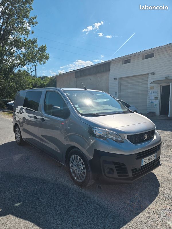 Peugeot EXPERT III TAILLE M CABINE APPROFONDIE FIXE 6 PLACES ATTELAGE 2.0 HDi 120 CV AUTOMATIQUE 2021 TRES BON ETAT PRIX AFFICHE TTC (image 2)