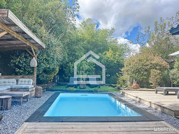 Maison 8 pièces 280 m²