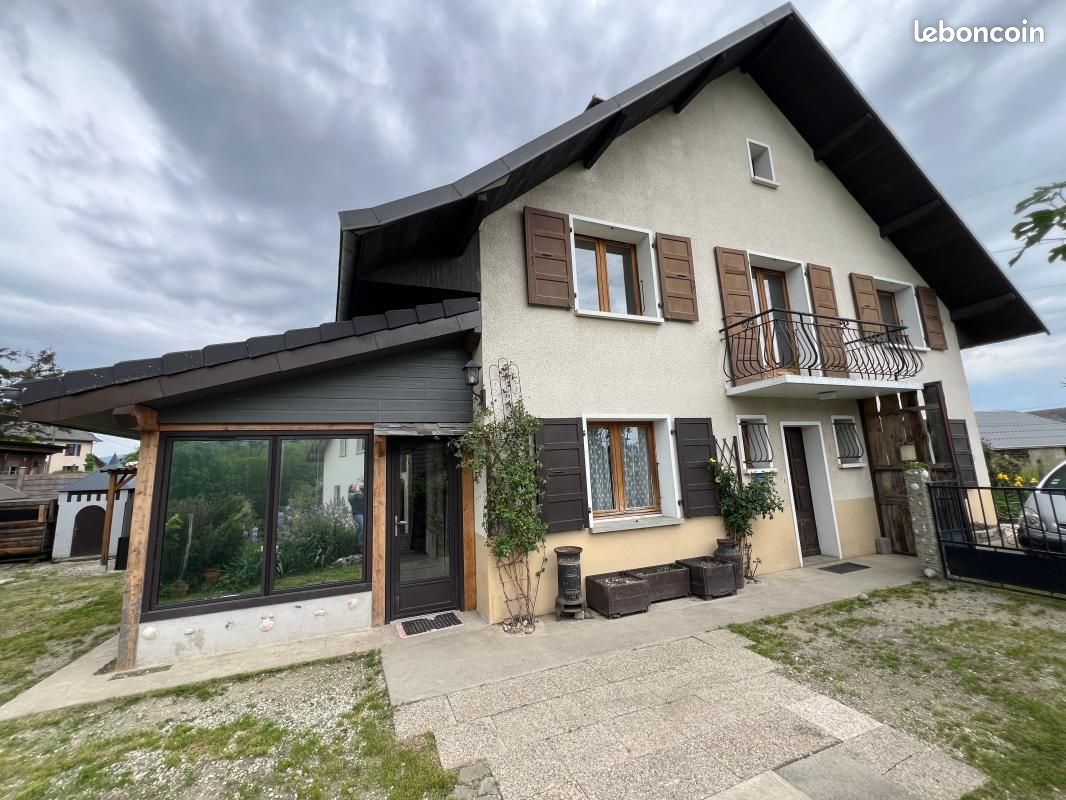 Maison 4 pièces 95 m² · à Sales · 95 m² · 249 000 €