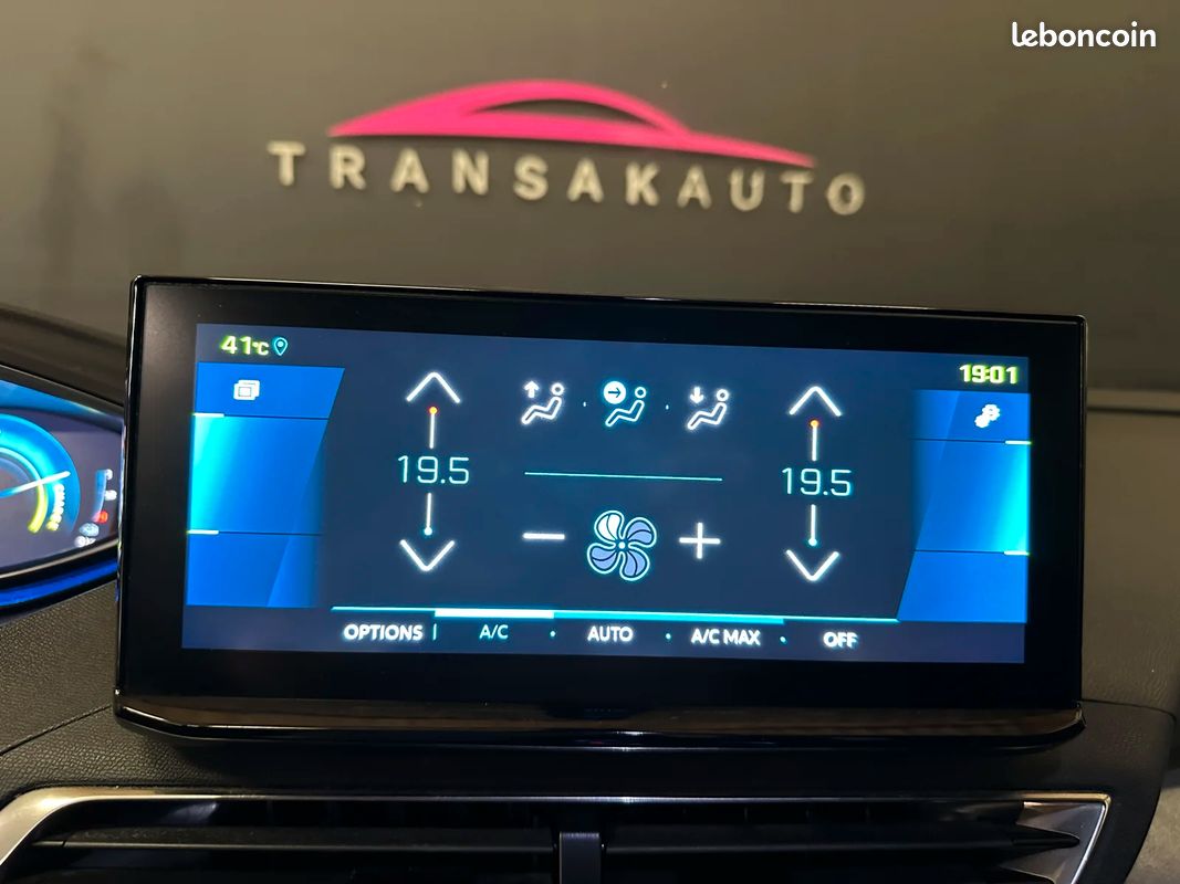 Peugeot 3008 II 1.6 THP Hybrid 225 GT (image 32)