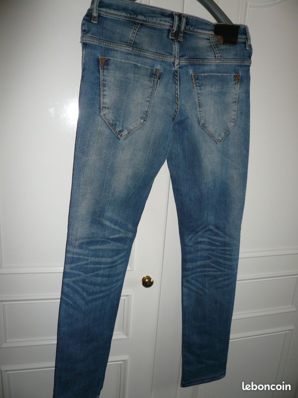 Très beau Jean Taille : 50 / 34 / niqui (image 2)