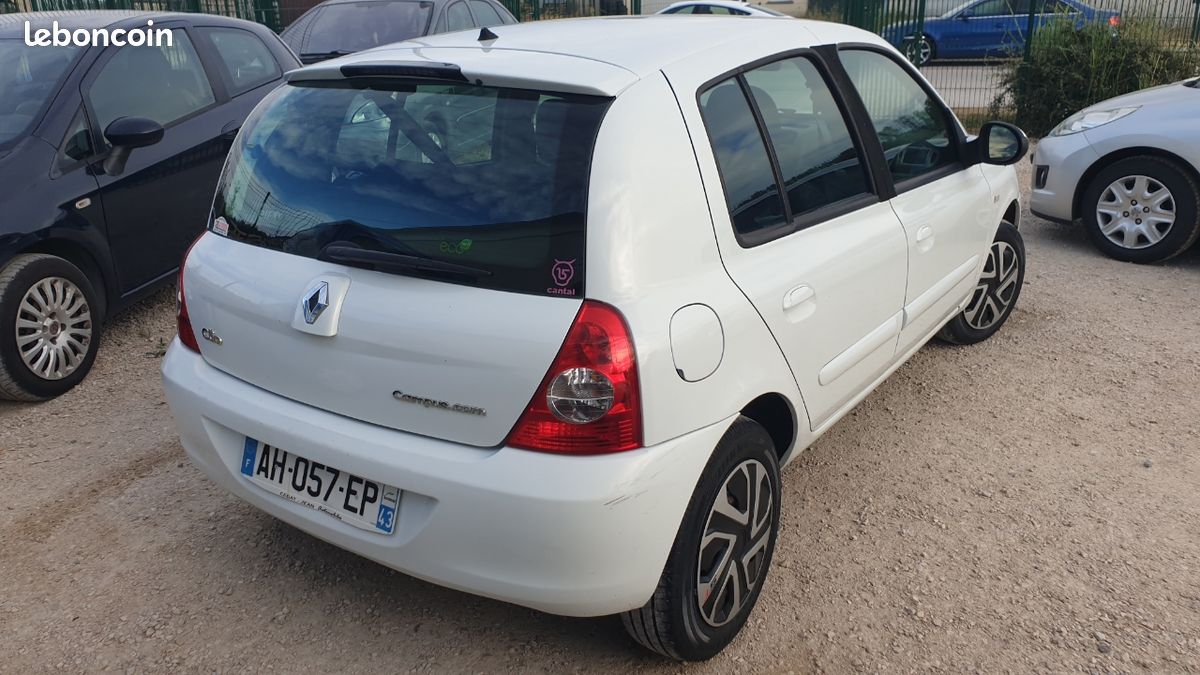 RENAULT CLIO CAMPUS 1.2 il 75 ch AUTHENTIQUE (image 2)