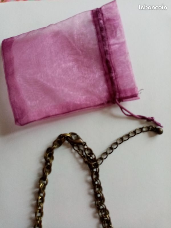 Collier à breloques (image 3)