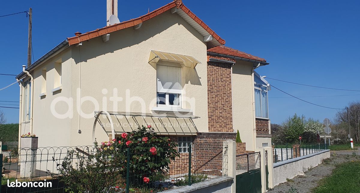 Maison 3 pièces 95 m² · à Terres-de-Haute-Charente · 95 m² · 75 000 €