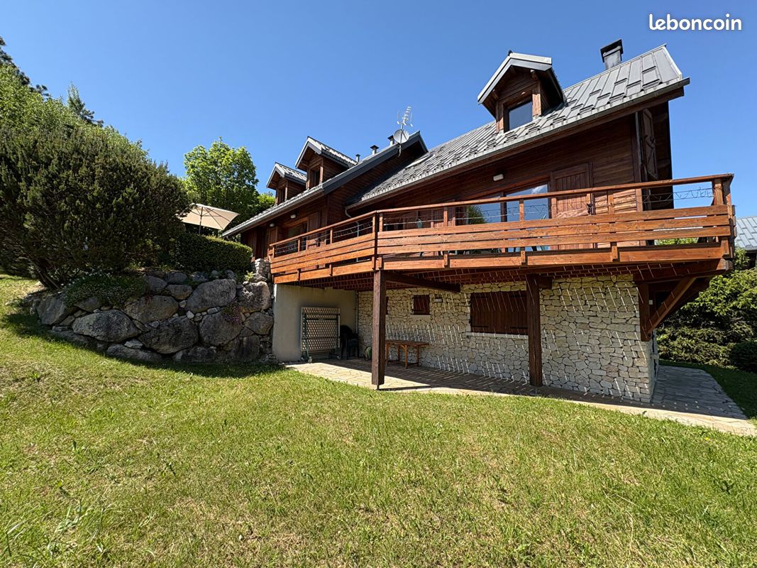 Maison 10 pièces 237 m² · à Corrençon-en-Vercors · 237 m² · 1 595 000 €