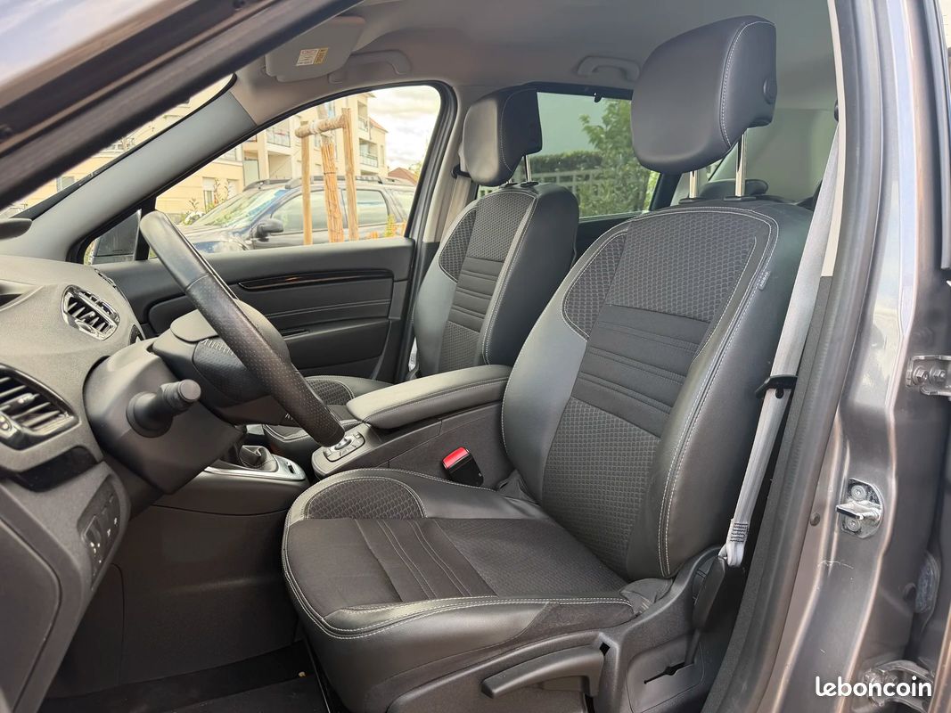 Renault SCENIC III 1.5 DCI 110 Edition Bose (image 10)
