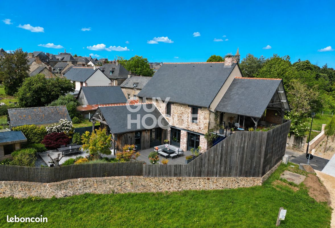 Maison 5 pièces 194 m² · à Combourg · 194 m² · 676 000 €