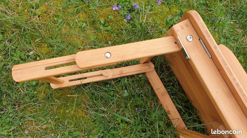 Supfine Table de Lit Pliable, Petite Table en Bambou pour Ordinateur Portable, Plateau Réglable avec 3 Angles d'Inclinaison Réglables, Plateau pour Petit Déjeuner, Petit Tiroir (Bois, 66x35x30cm