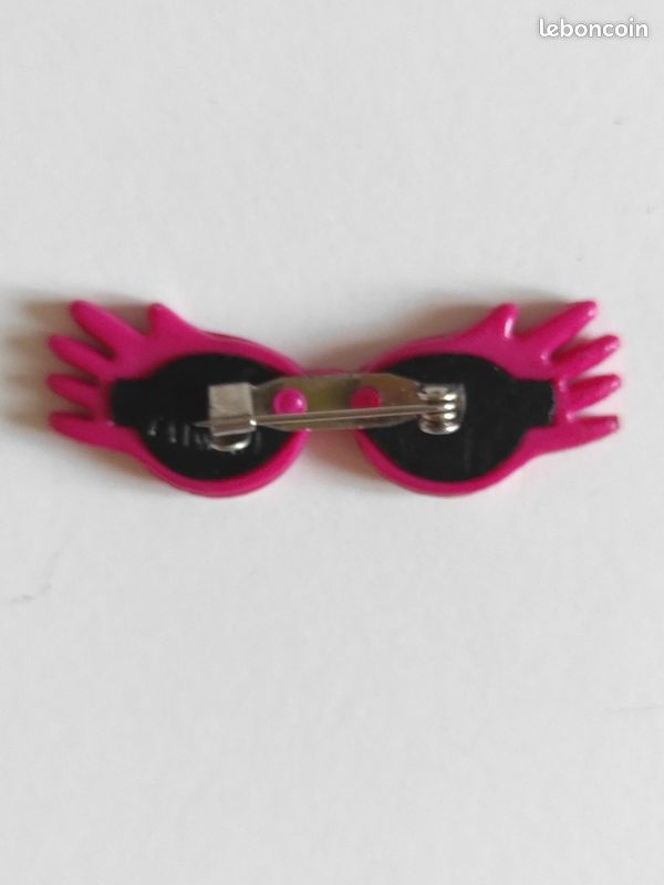Broche aimantée Porte lunettes petit tube bronze