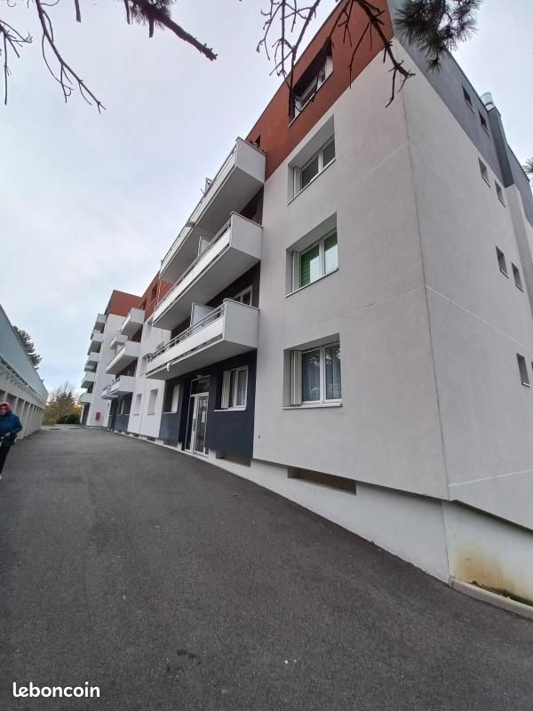 Appartement 4 pièces 73 m² · à Saint-Étienne · 73 m² · 632 €