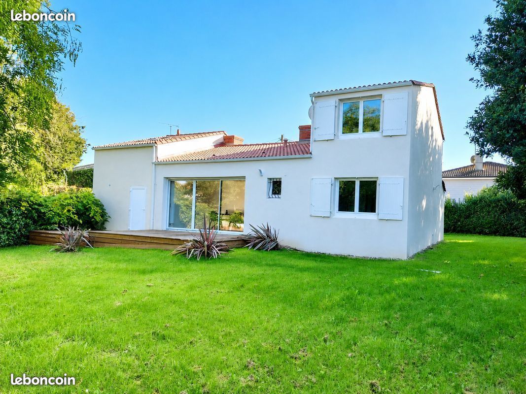 Maison 6 pièces 129 m² · à Les Sables-d'Olonne · 129 m² · 1 850 €