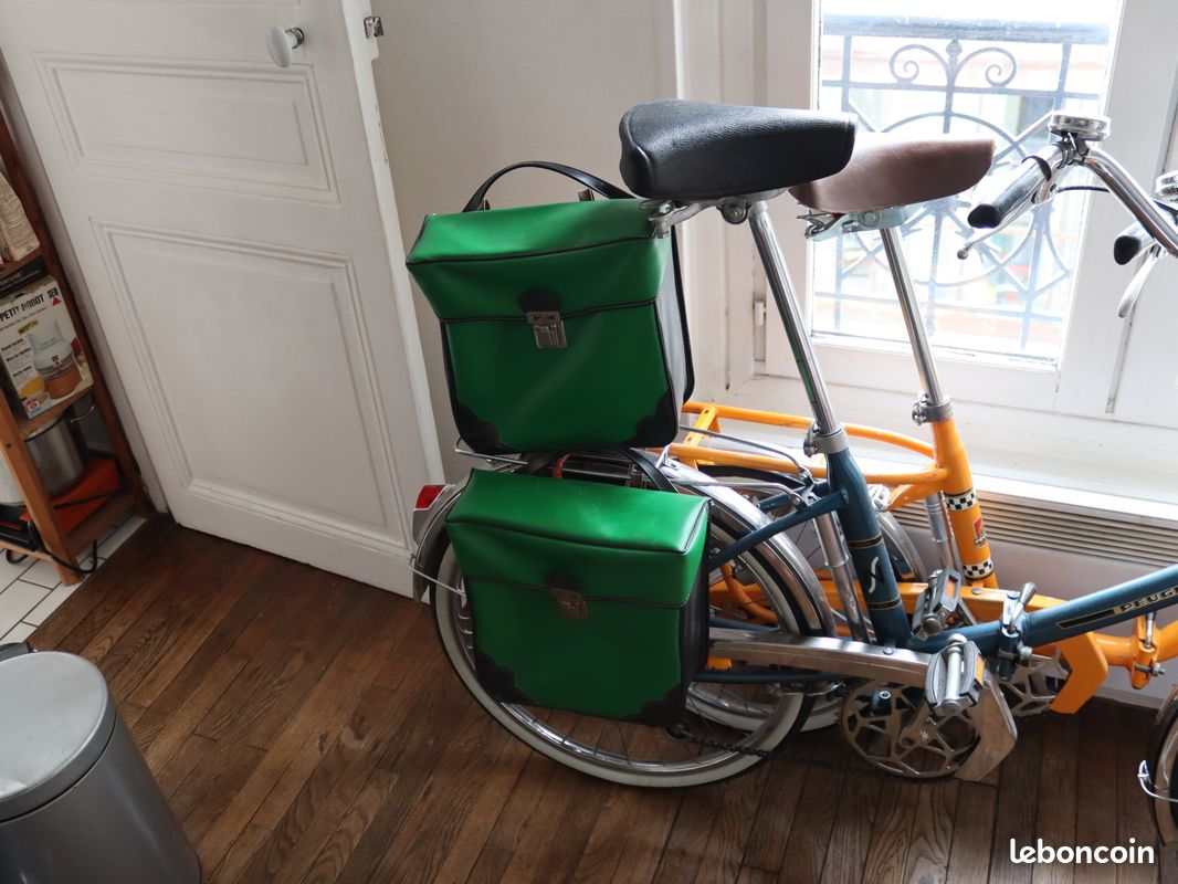 Sacoche à Clés Vélo Vintage URSS - Années 70-80 - Marque HVZ - Occasion