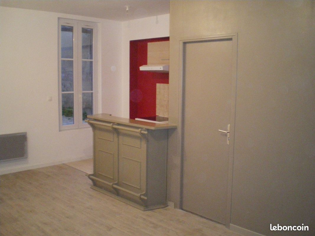Appartement 1 pièce 30 m² · à Bourges · 30 m² · 350 €/mois