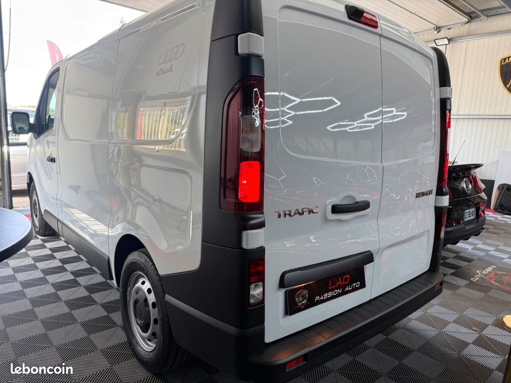 Renault Trafic FOURGON FG BLUE DCI 130 L1H1 2T8 GSR2 ADVANCE 24 567 HT / 29 480,00 TTC (image 9)