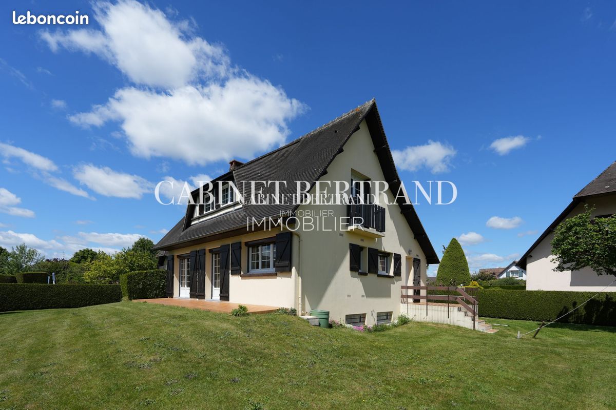 Maison 6 pièces 120 m² · à Franqueville-Saint-Pierre · 120 m² · 302 000 €