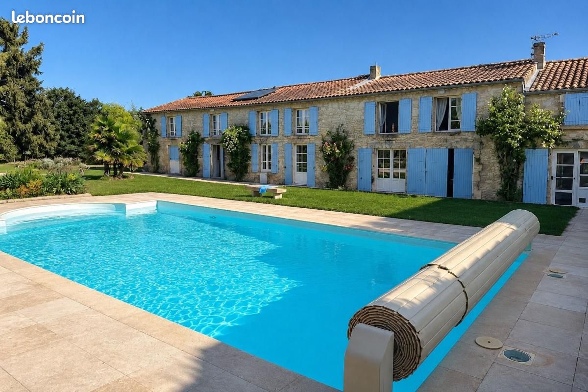 Maison 7 pièces 437 m² · à Longèves · 437 m² · 795 000 €