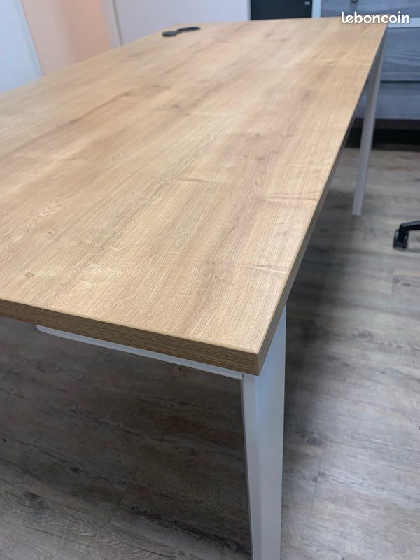 Bureau (image 4)