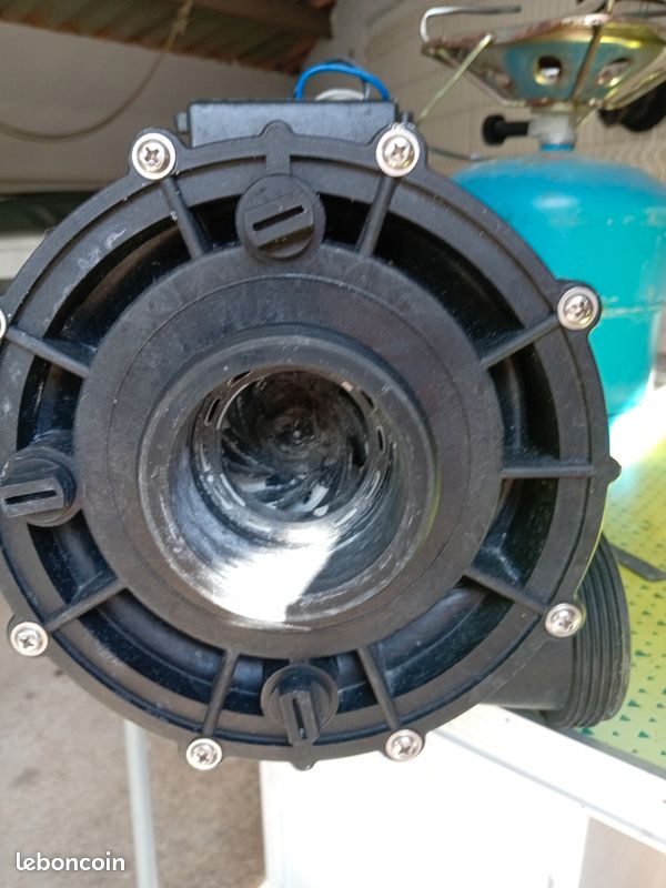Moteur électrique pompe à eau (image 1)