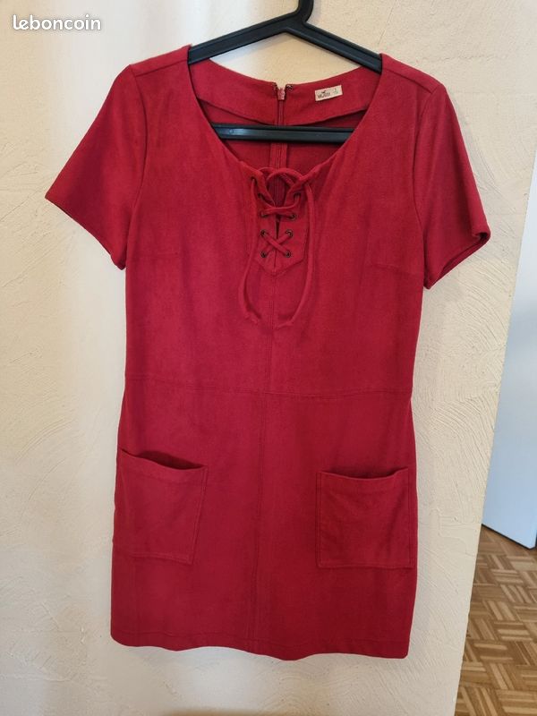 Robe rouge Hollister (image 1)