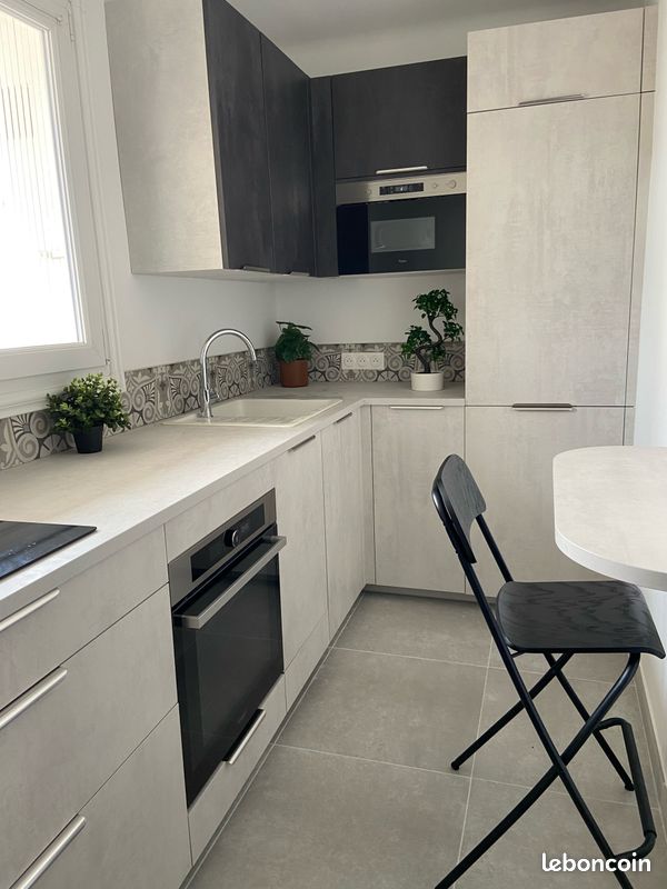 Appartement refait à neuf à 400 m de la plage des Sablettes - parking fermé (image 6)