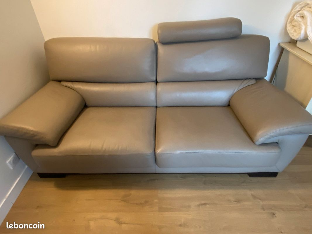 Canapé en cuir, de très bonne qualité avec une très bonne assise (image 1)