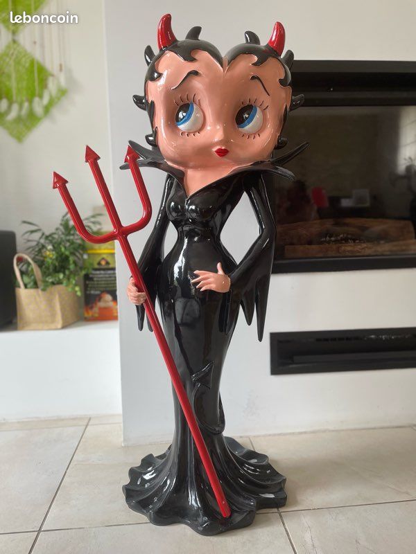 Statue Betty Boop Diablesse – Résine Robe Noire – 95 Cm De Haut – Décorative Neuve