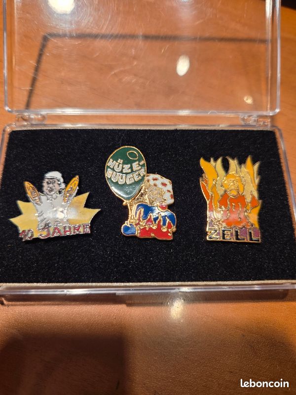 Pins (image 1)